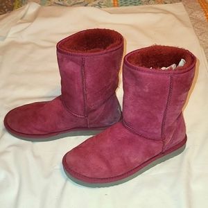 Ladies pink pair of Ugg boots